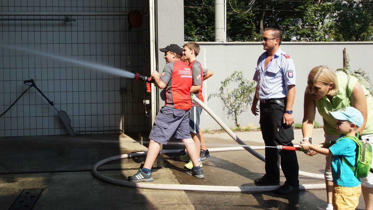 O Fotomagazin /  Tag der offenen Tr 2015 der Berufsfeuerwehr Linz